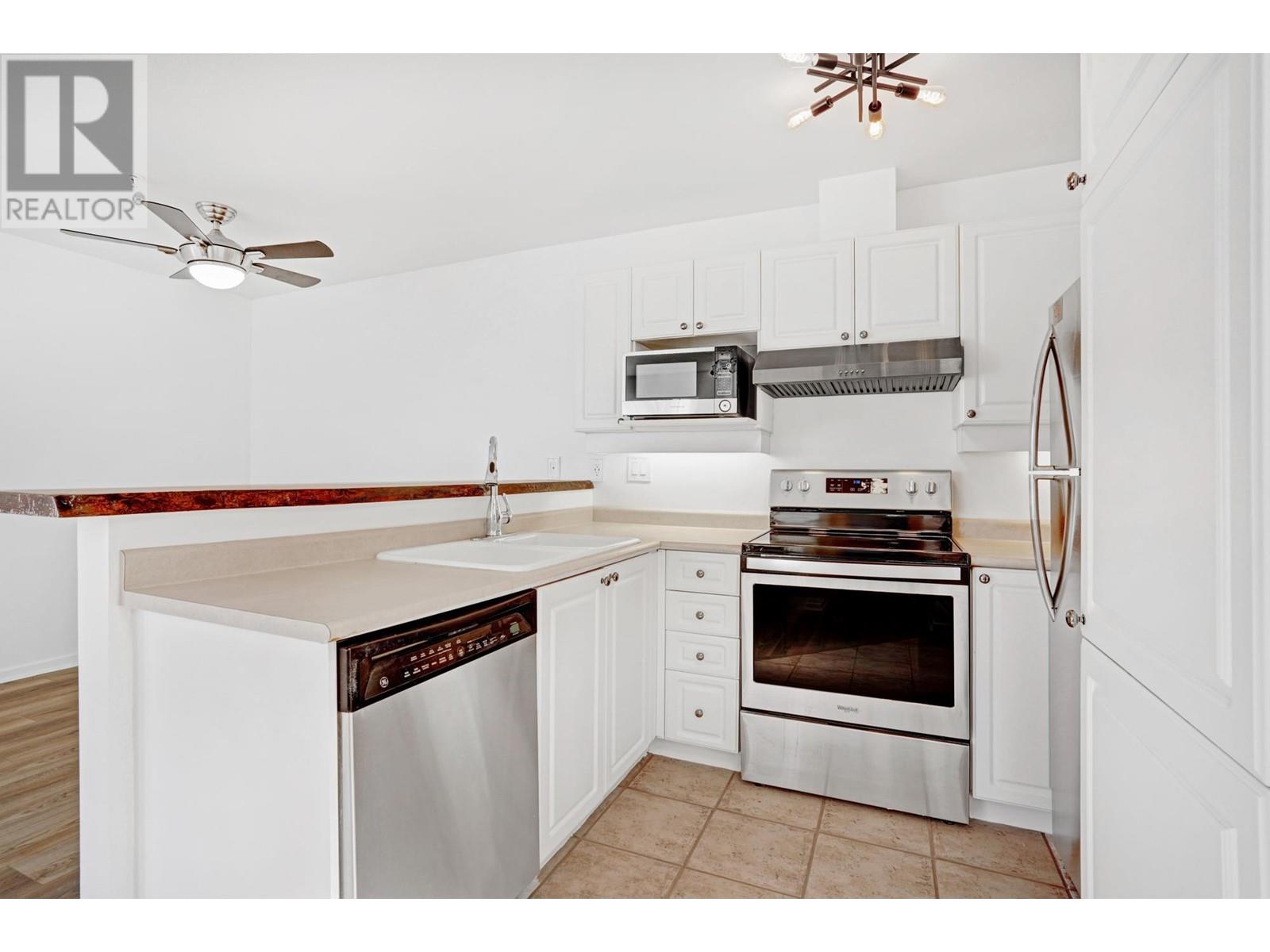 402 1618 Grant Avenue, Port Coquitlam, British Columbia  V3B 1P3 - Photo 4 - R2949435