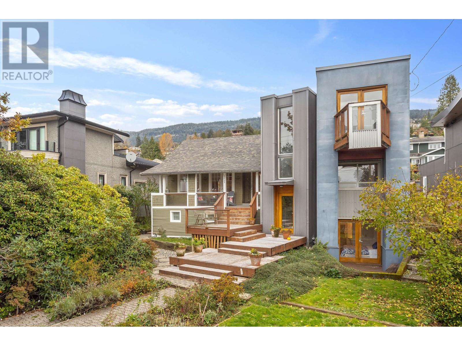 2433 Mathers Avenue, West Vancouver, British Columbia V7V 2H9 - Photo 1 - R2949449