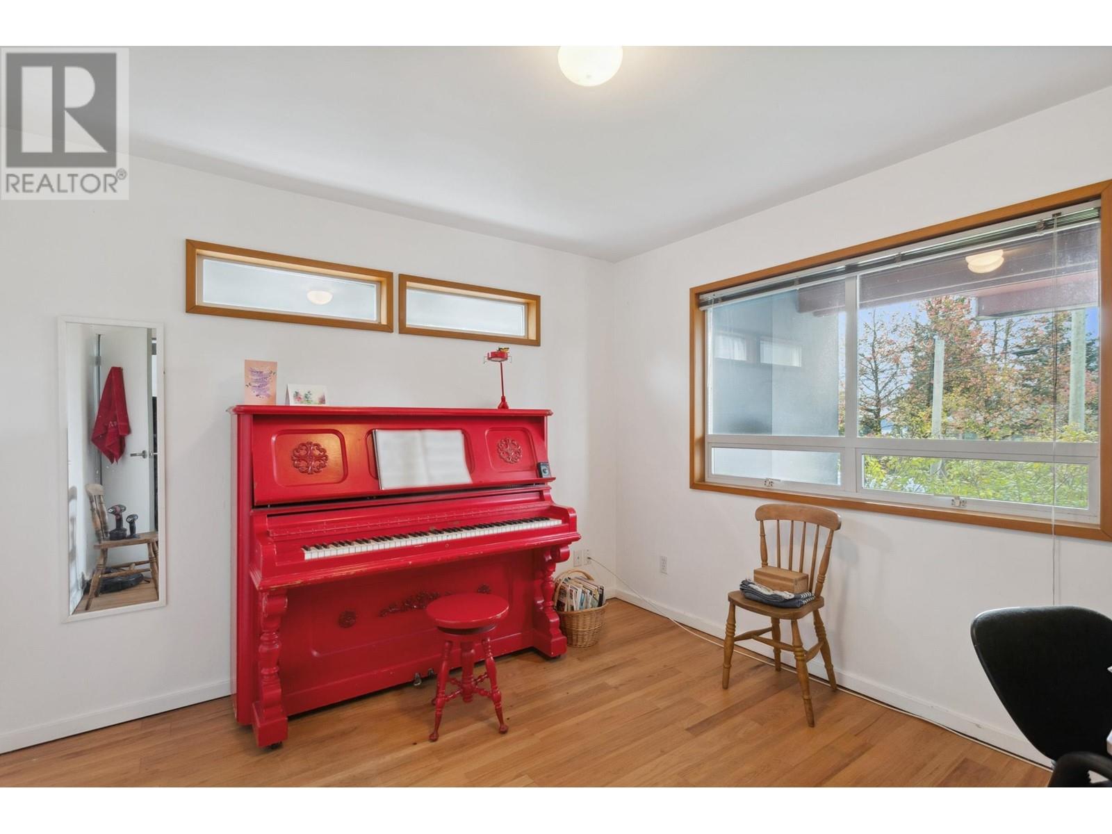 2433 Mathers Avenue, West Vancouver, British Columbia V7V 2H9 - Photo 10 - R2949449