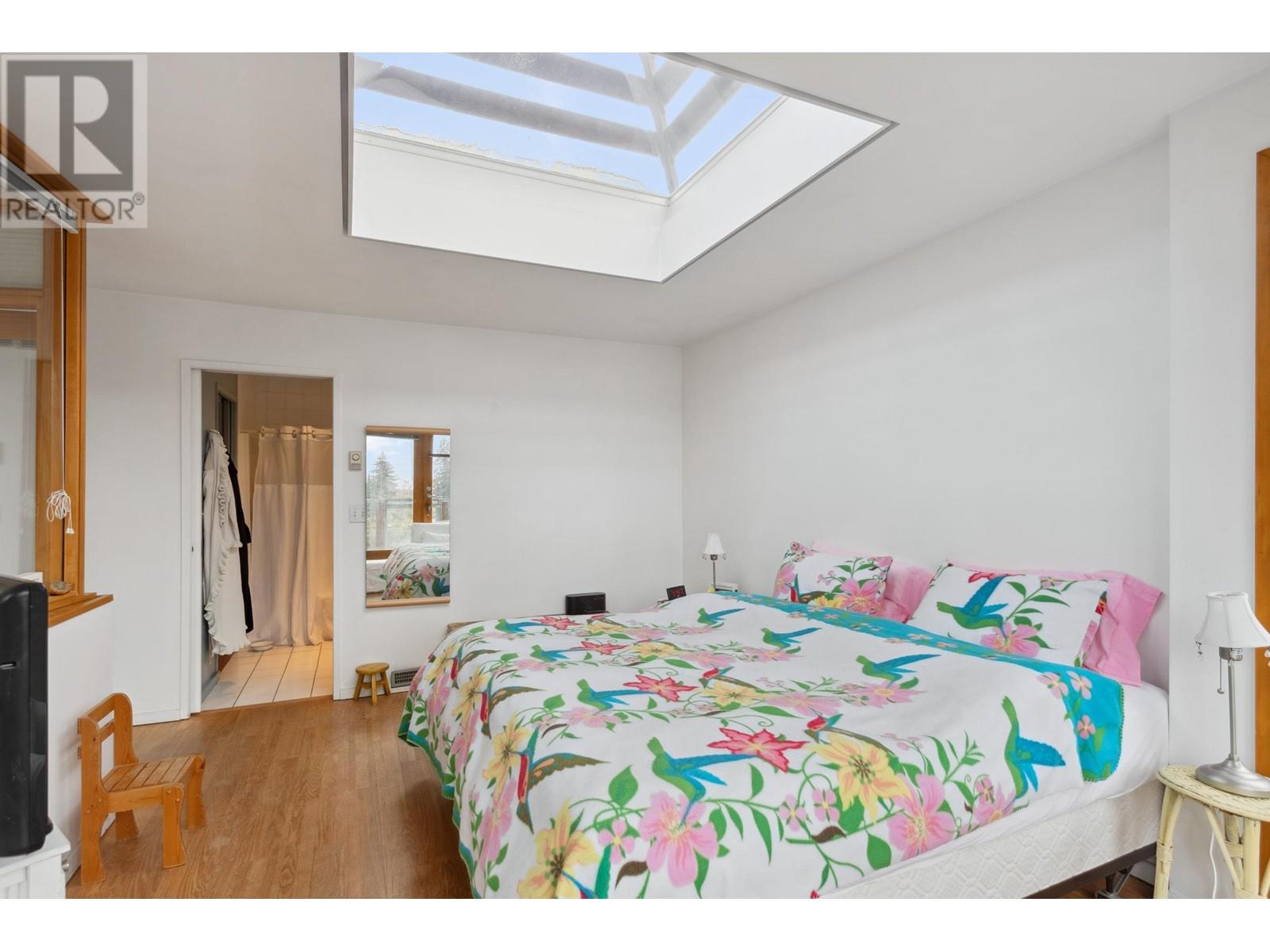 2433 Mathers Avenue, West Vancouver, British Columbia V7V 2H9 - Photo 13 - R2949449