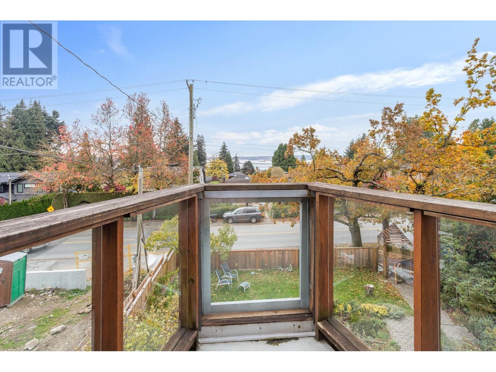 2433 Mathers Avenue, West Vancouver, British Columbia V7V 2H9 - Photo 15 - R2949449