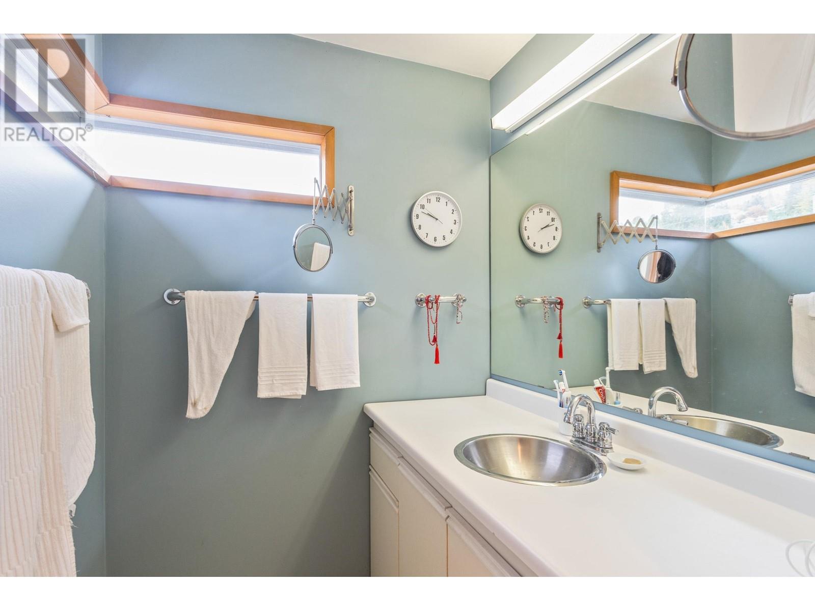 2433 Mathers Avenue, West Vancouver, British Columbia V7V 2H9 - Photo 17 - R2949449