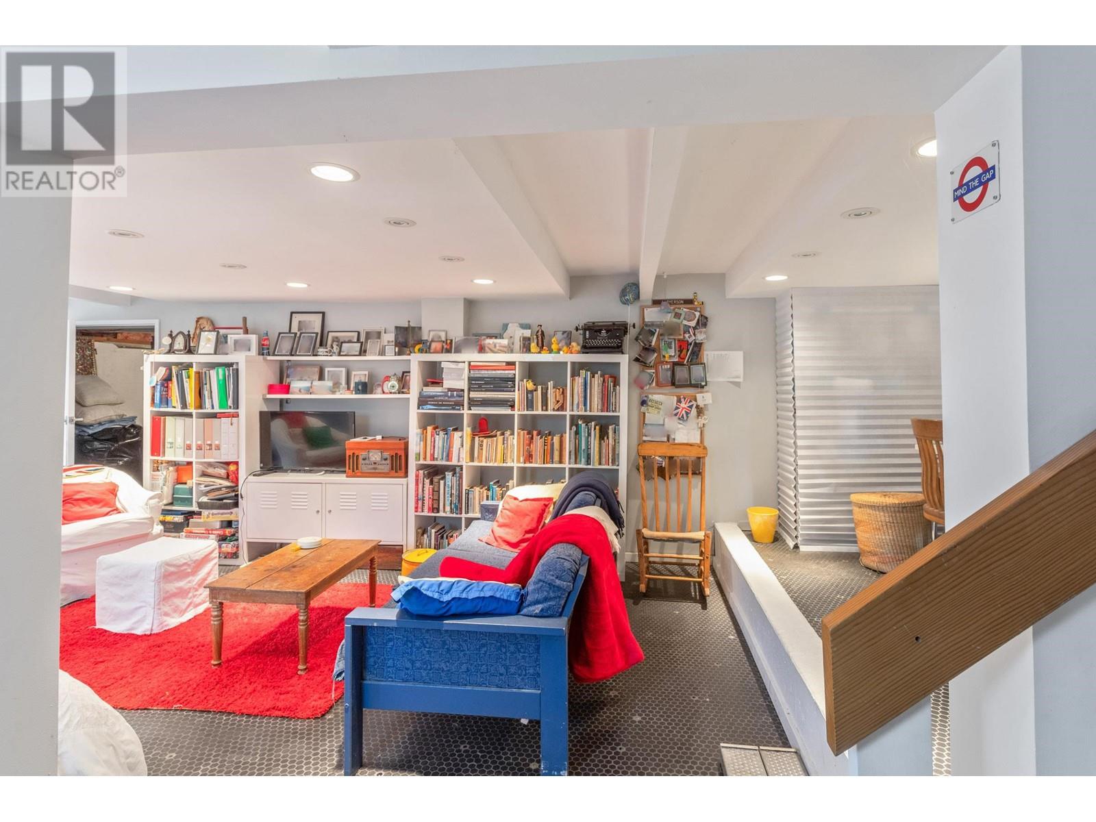 2433 Mathers Avenue, West Vancouver, British Columbia V7V 2H9 - Photo 18 - R2949449