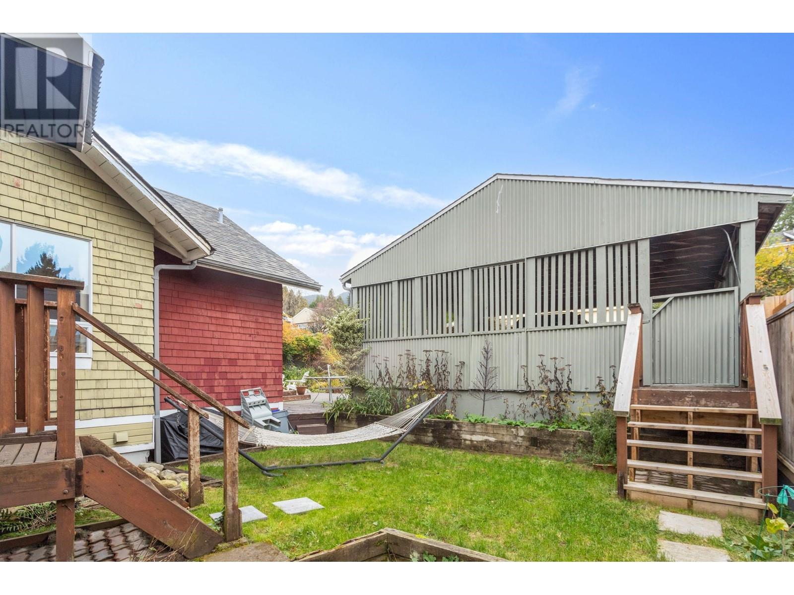 2433 Mathers Avenue, West Vancouver, British Columbia V7V 2H9 - Photo 26 - R2949449