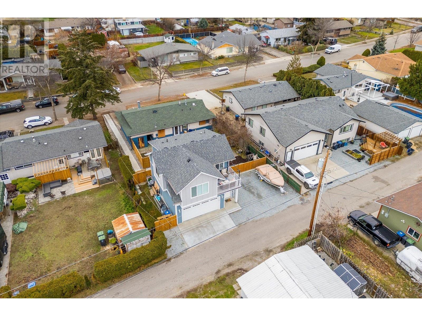 Property at 1400-1404 Braemar Street image 4