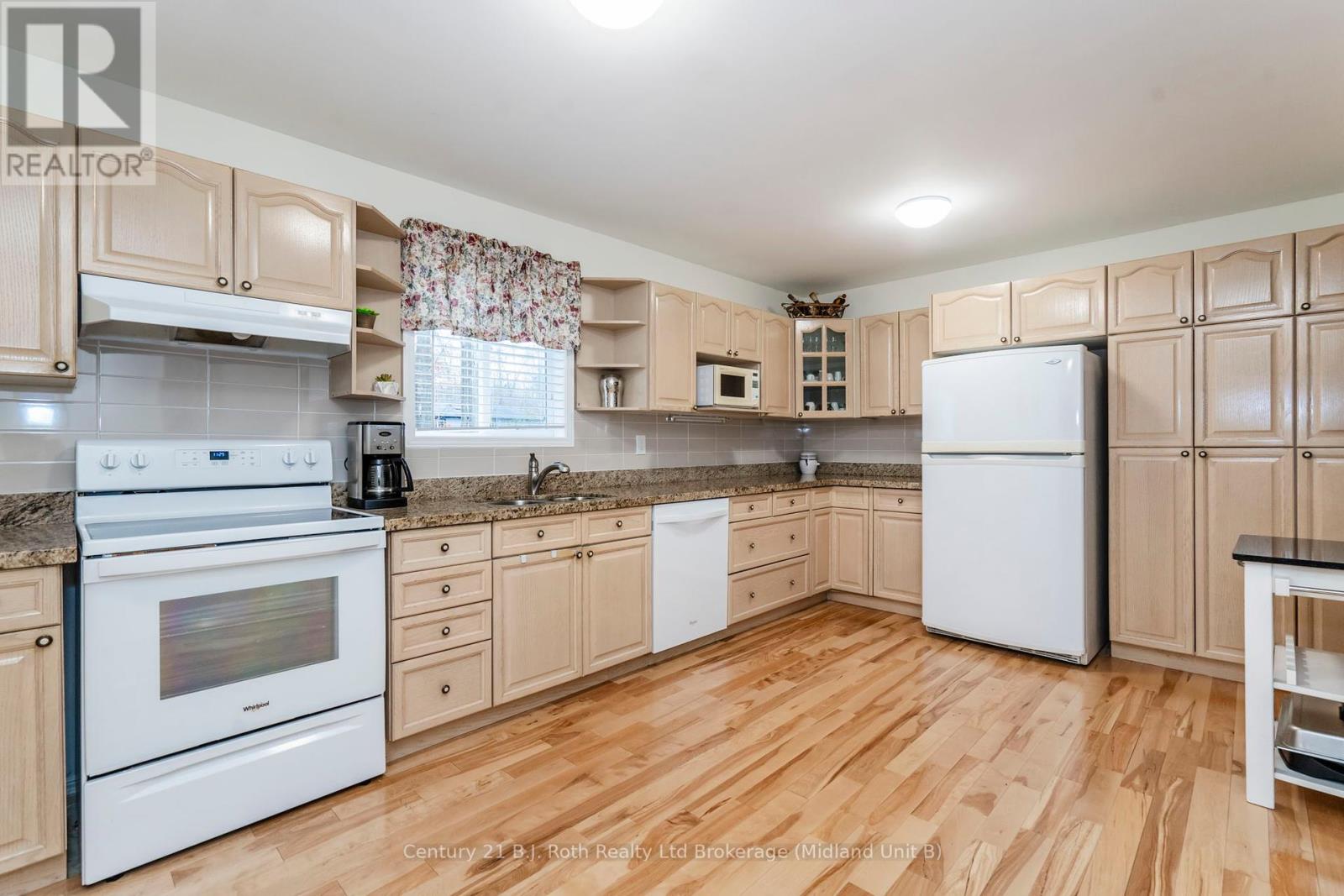 140 Wolfe Trail, Tiny, Ontario  L9M 0H7 - Photo 8 - S10439672