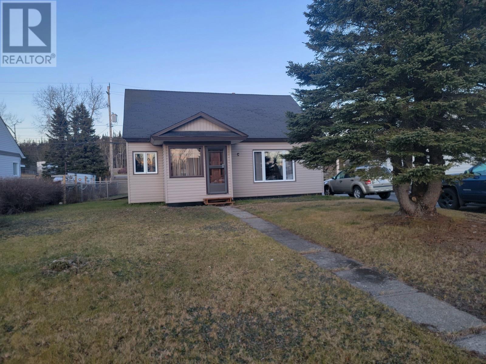 Property at 11 ELIZABETH AVE image 1