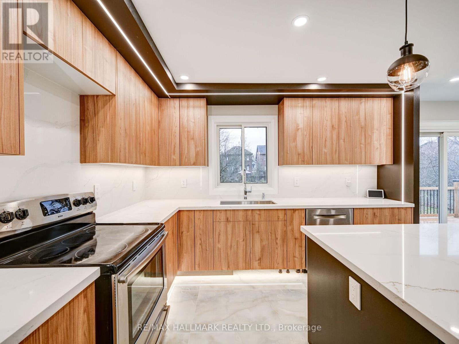 1046 Lebanon Drive, Innisfil, Ontario  L9S 2B7 - Photo 12 - N11886750