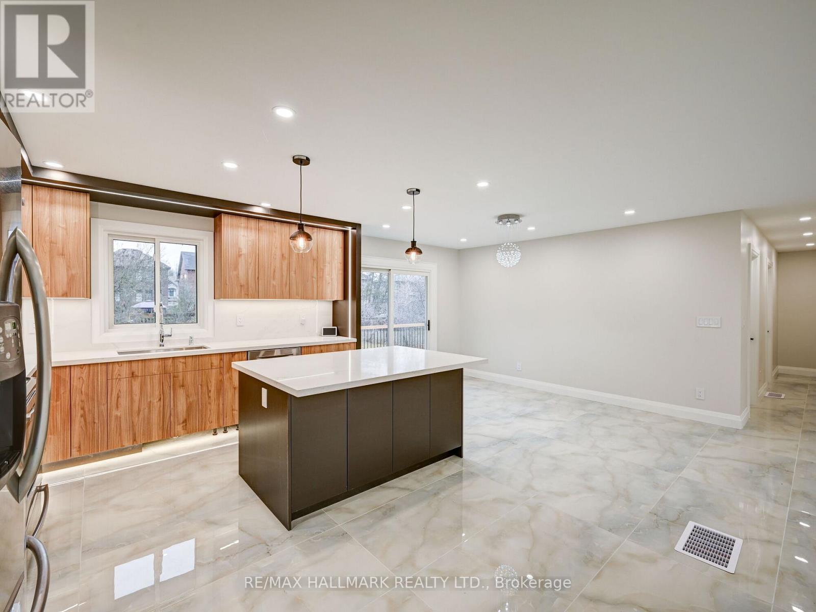 1046 Lebanon Drive, Innisfil, Ontario  L9S 2B7 - Photo 17 - N11886750