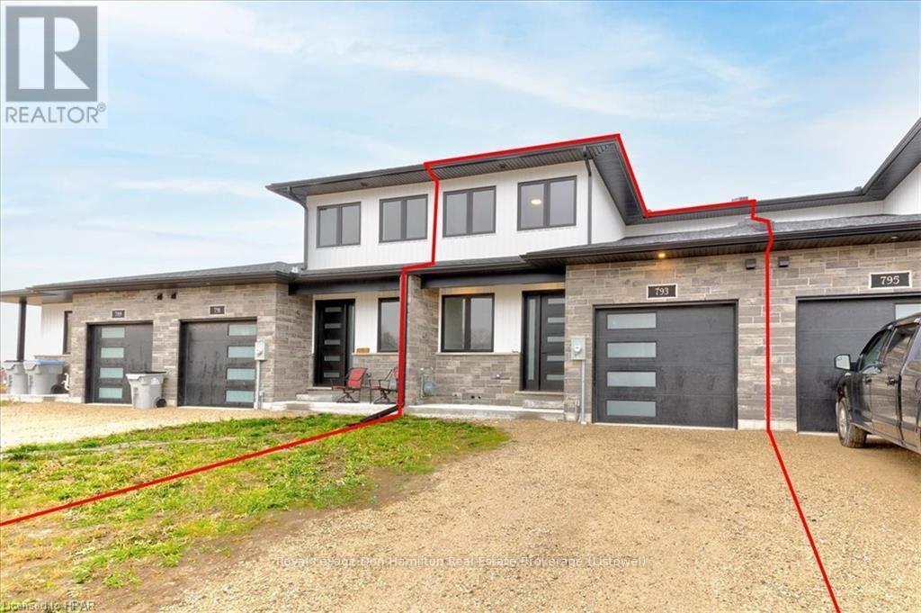 793 Bryans Drive, Huron East, Ontario  N0G 1H0 - Photo 4 - X11880268