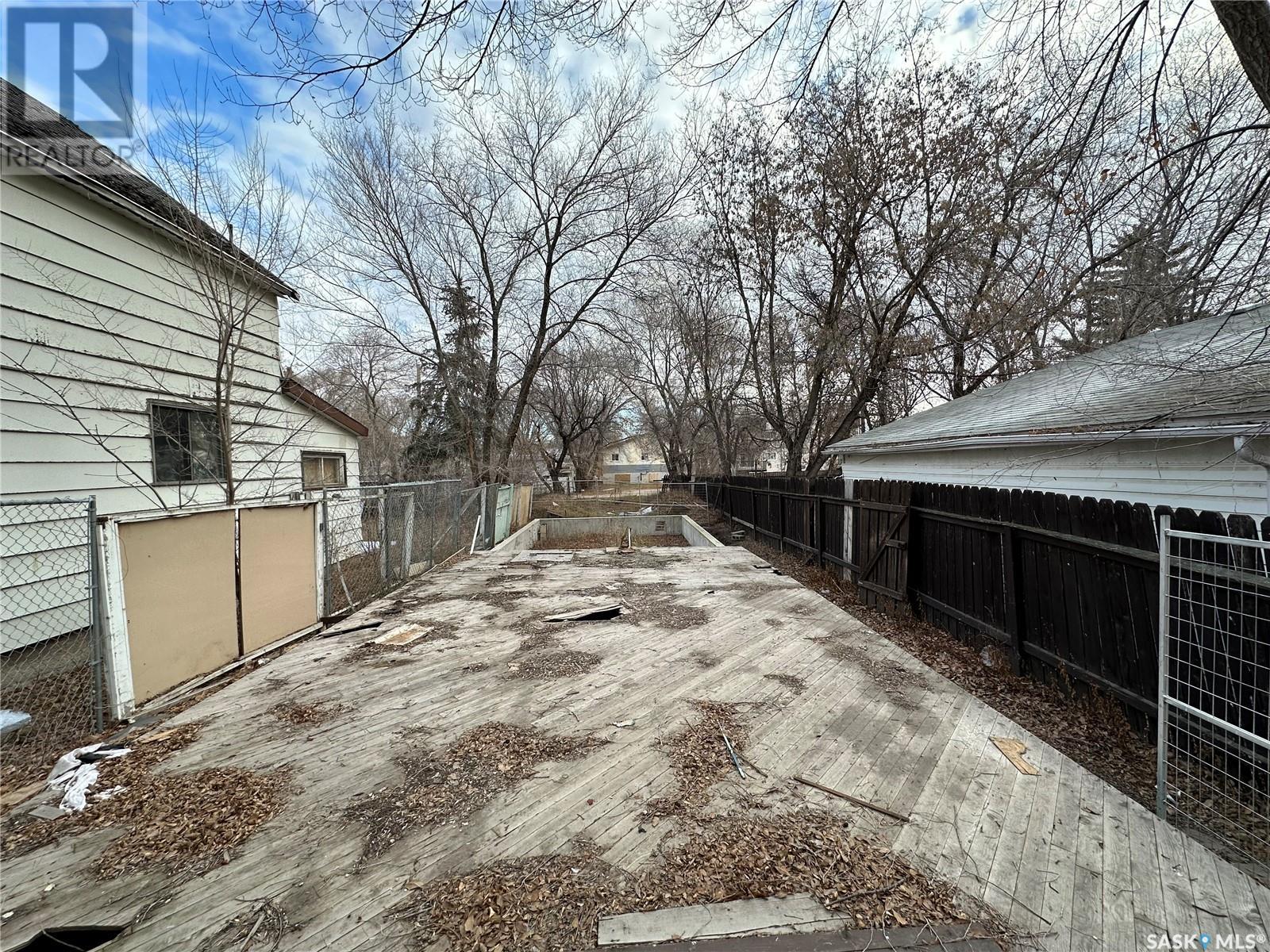346 U Avenue S, Saskatoon, Saskatchewan  S7M 3C3 - Photo 2 - SK990351