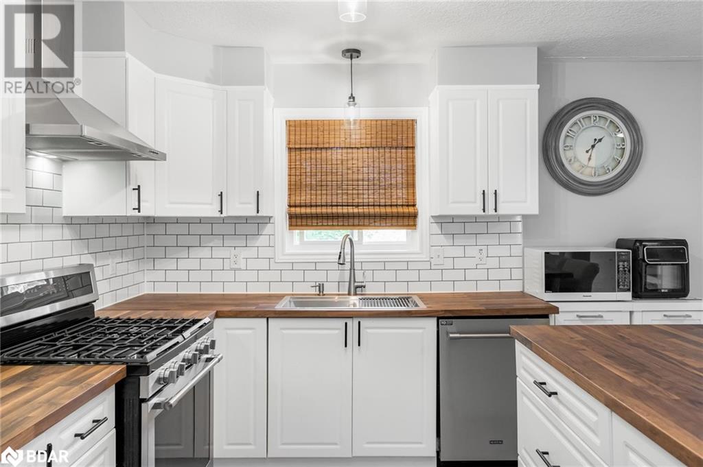 10 Clarence Avenue, Penetanguishene, Ontario  L9M 1A9 - Photo 7 - 40680642