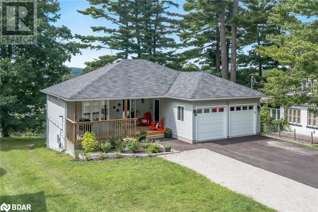 10 Clarence Avenue, Penetanguishene, Ontario  L9M 1A9 - Photo 2 - 40680645