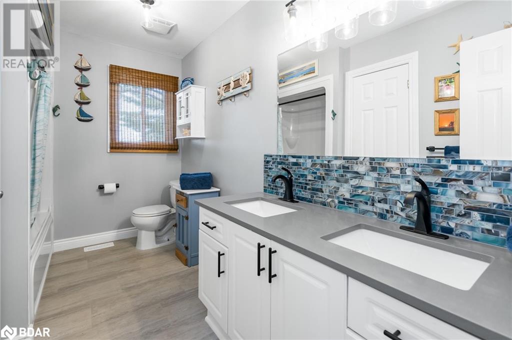 10 Clarence Avenue, Penetanguishene, Ontario  L9M 1A9 - Photo 12 - 40680645
