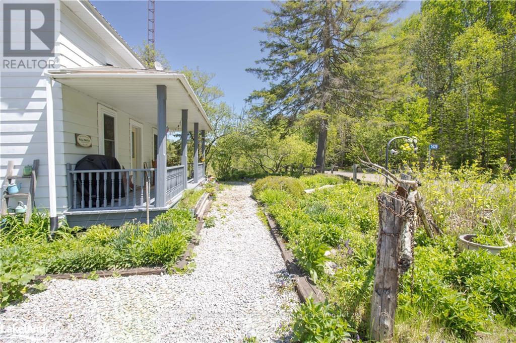 1429 Tamarack Lake Road, Highlands East, Ontario  K0M 1R0 - Photo 2 - X10436401