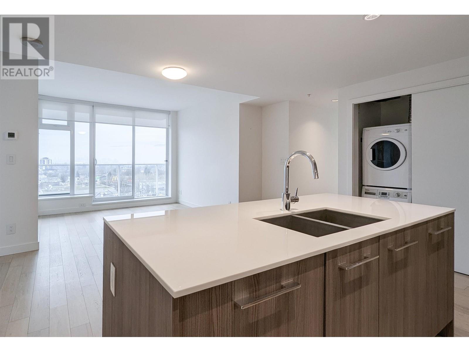 1005 4638 Gladstone Street, Vancouver, British Columbia  V5N 0G5 - Photo 3 - R2949482