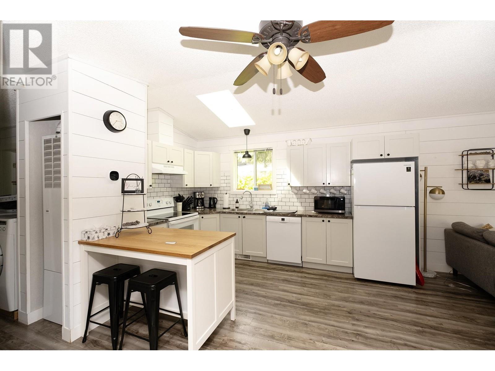 Property at 5611 WAKEFIELD ROAD image 4
