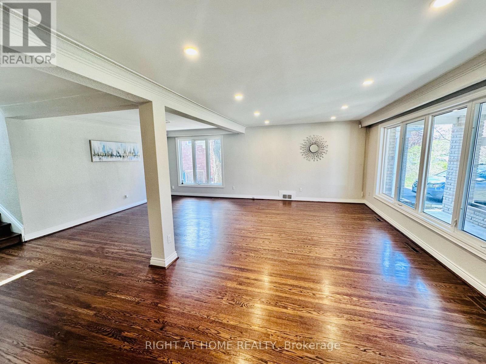 Property at 23 CHRISTINE CRESCENT image 4