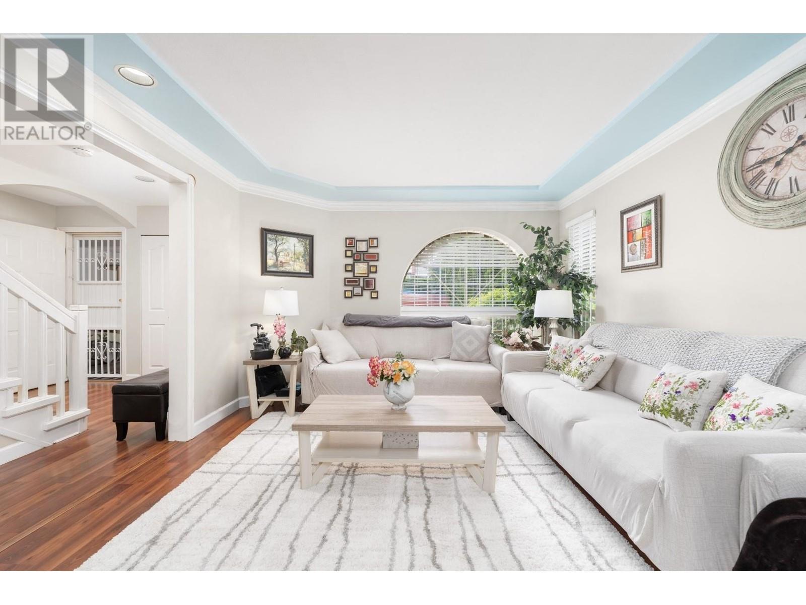 Listing Picture 3 of 17 : 10180 RIVER DRIVE, Richmond / 烈治文 - 魯藝地產 Yvonne Lu Group - MLS Medallion Club Member