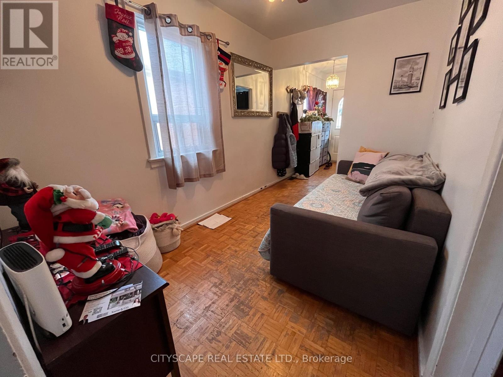 244 Rosethorn Avenue, Toronto, Ontario  M6M 3L1 - Photo 10 - W11886898