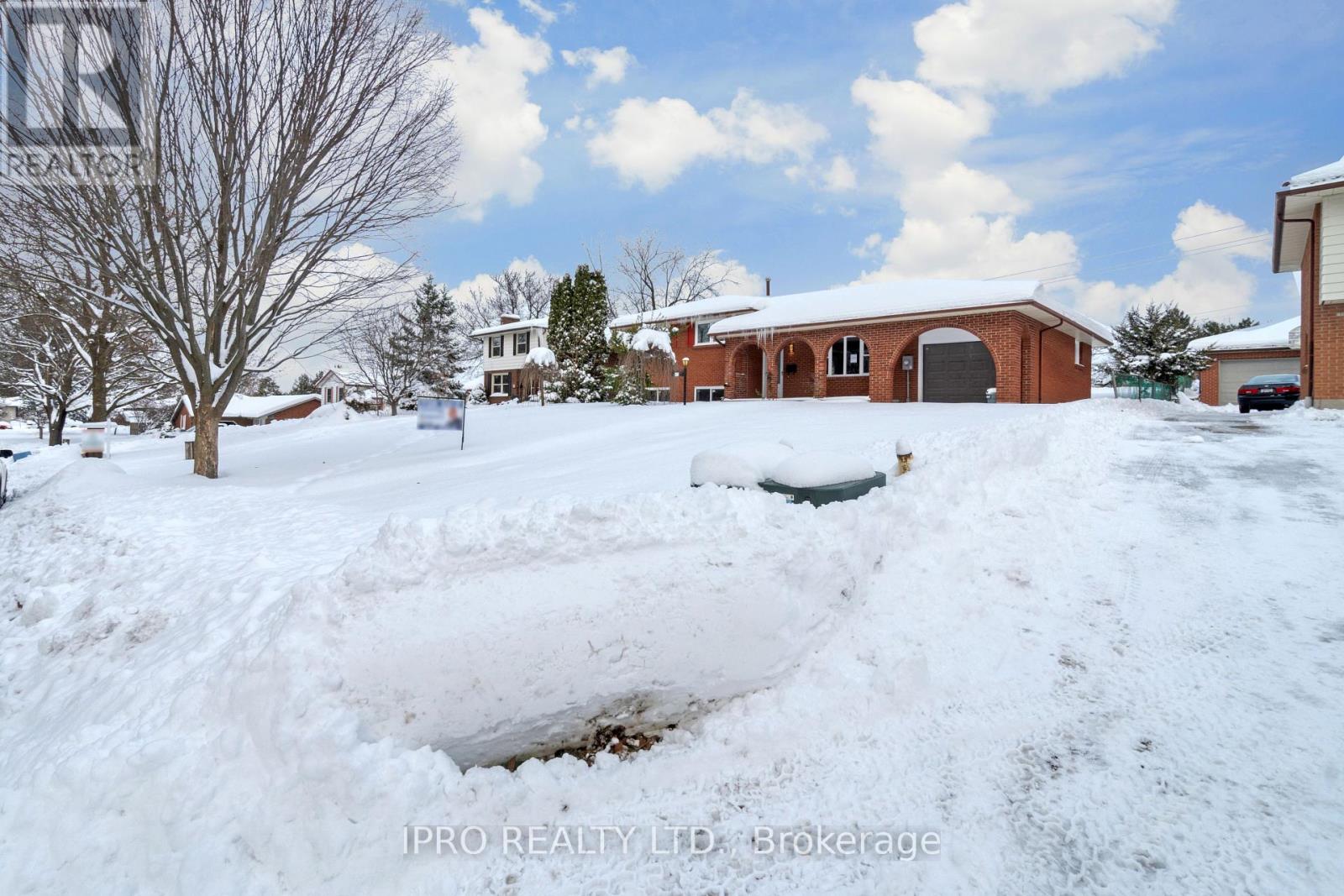 472 Three Valley Crescent, London, Ontario  N5Z 3E7 - Photo 2 - X11882805