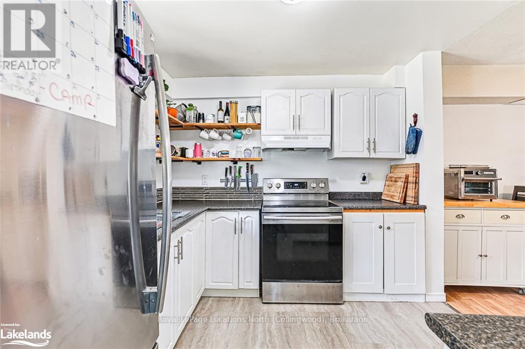 592 Tenth Street, Collingwood, Ontario  L9Y 4C1 - Photo 4 - S10440233
