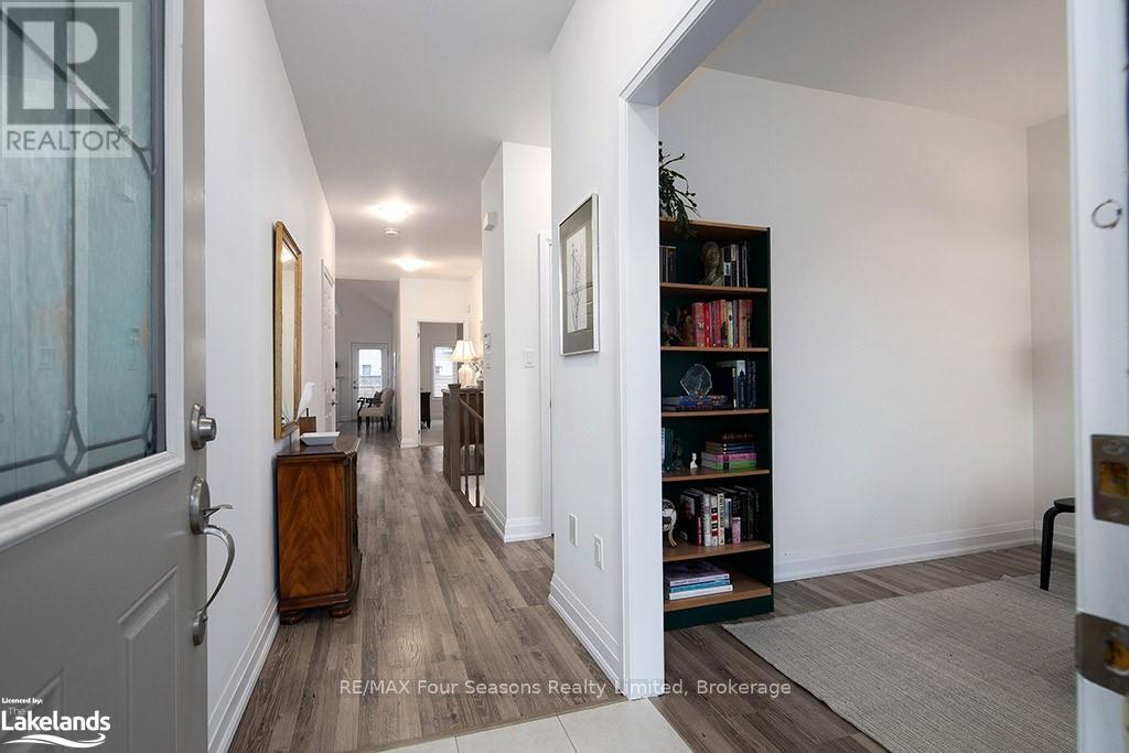 4 Sutton Lane, Collingwood, Ontario  L9Y 5B4 - Photo 3 - S10440353