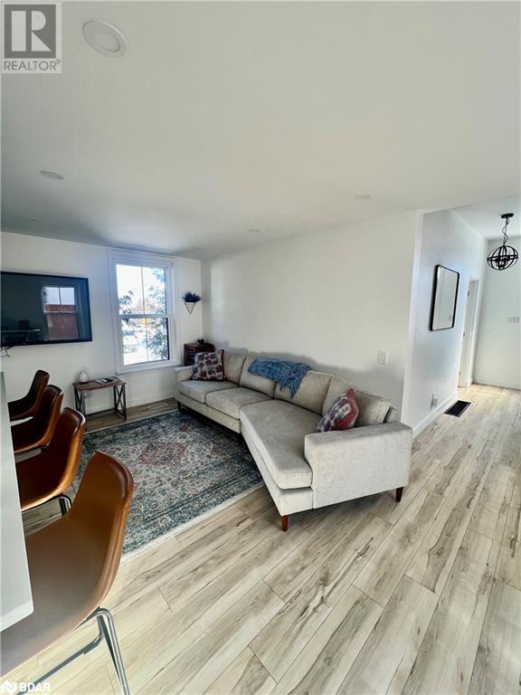 138 Tecumseth Street, Orillia, Ontario  L3V 1Y4 - Photo 6 - 40684108