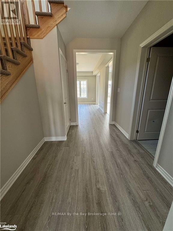 205 Clipper Drive, Clearview (Stayner), Ontario  L0M 1S0 - Photo 4 - S10437256