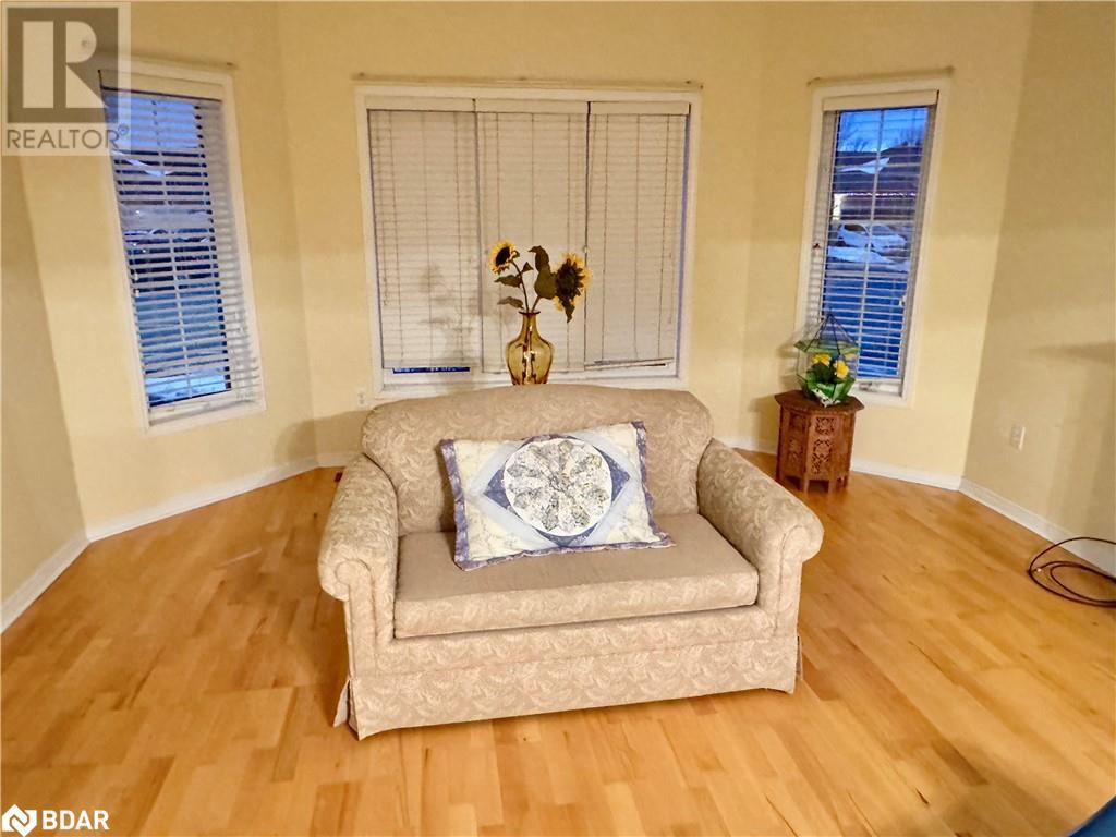 119 Livingstone Street E, Barrie, Ontario  L4M 6X5 - Photo 8 - 40684172