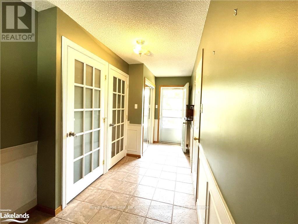 86 Wasaga Sands Drive, Wasaga Beach, Ontario  L9Z 1J2 - Photo 2 - S10438238