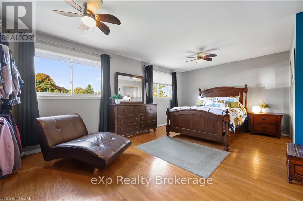231 Chambers Crescent, Centre Wellington, Ontario  N1M 3E4 - Photo 14 - X10876234