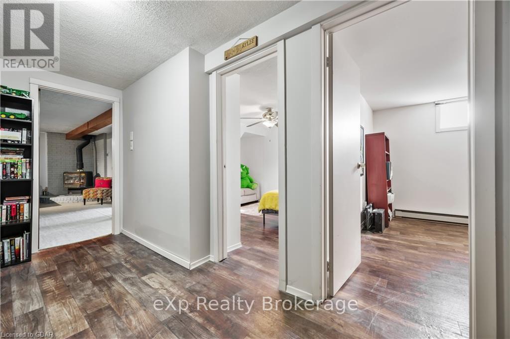 231 Chambers Crescent, Centre Wellington, Ontario  N1M 3E4 - Photo 25 - X10876234
