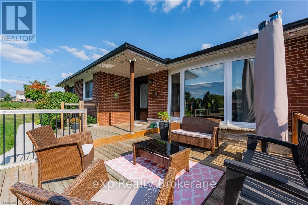 231 Chambers Crescent, Centre Wellington, Ontario  N1M 3E4 - Photo 3 - X10876234