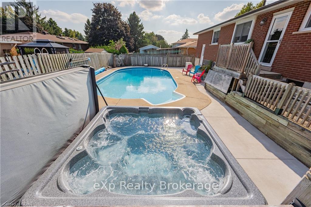 231 Chambers Crescent, Centre Wellington, Ontario  N1M 3E4 - Photo 30 - X10876234