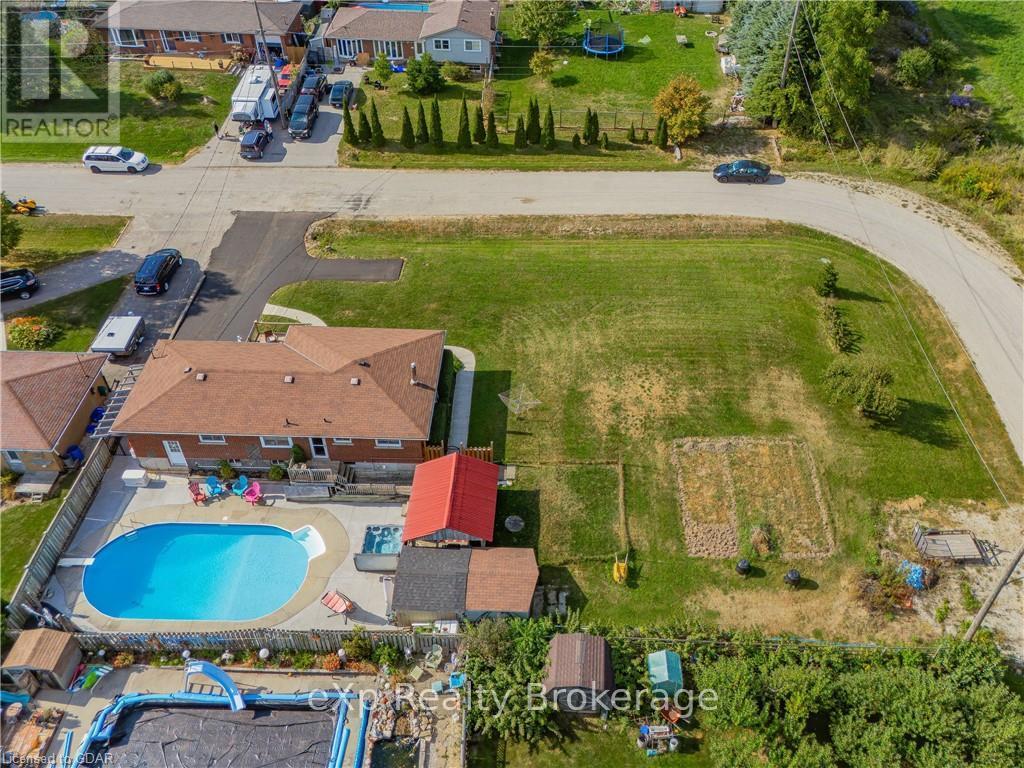 231 Chambers Crescent, Centre Wellington, Ontario  N1M 3E4 - Photo 36 - X10876234