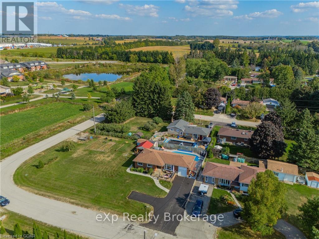 231 Chambers Crescent, Centre Wellington, Ontario  N1M 3E4 - Photo 39 - X10876234