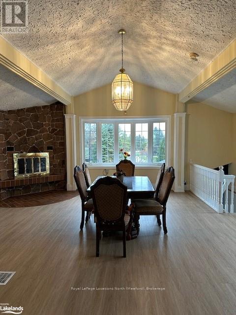 252 Swiss Meadows Boulevard, Blue Mountains, Ontario  N0H 2E0 - Photo 3 - X11822955