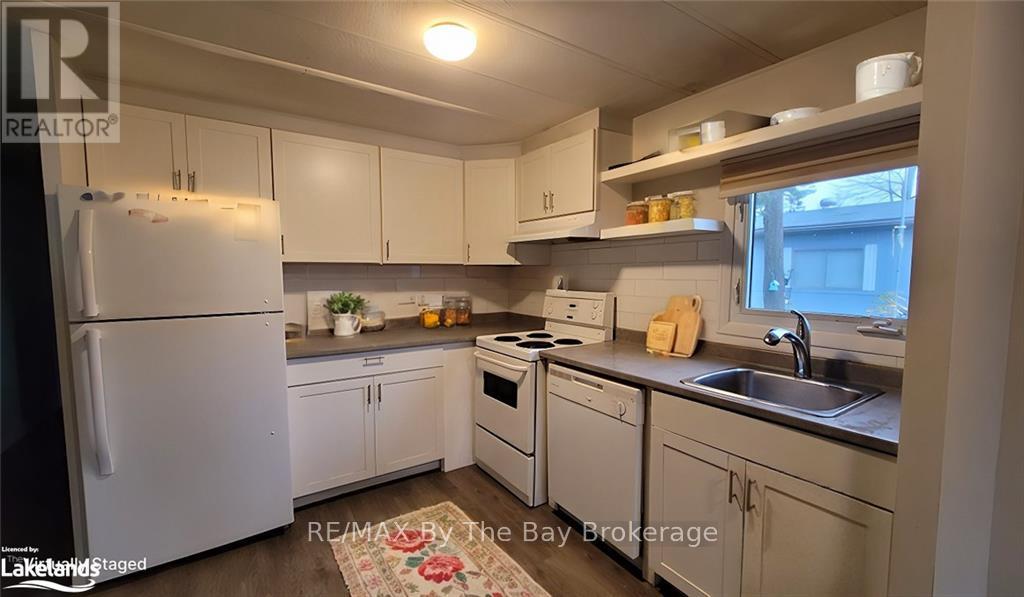 50 Georgian Glen Drive, Wasaga Beach, Ontario  L9Z 1K7 - Photo 5 - S11822777