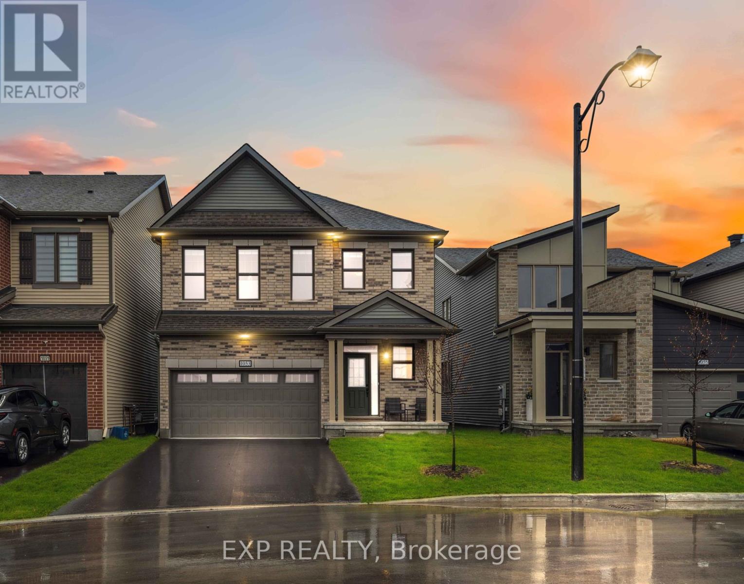 Property at 1053 SHOWMAN STREET S image 2