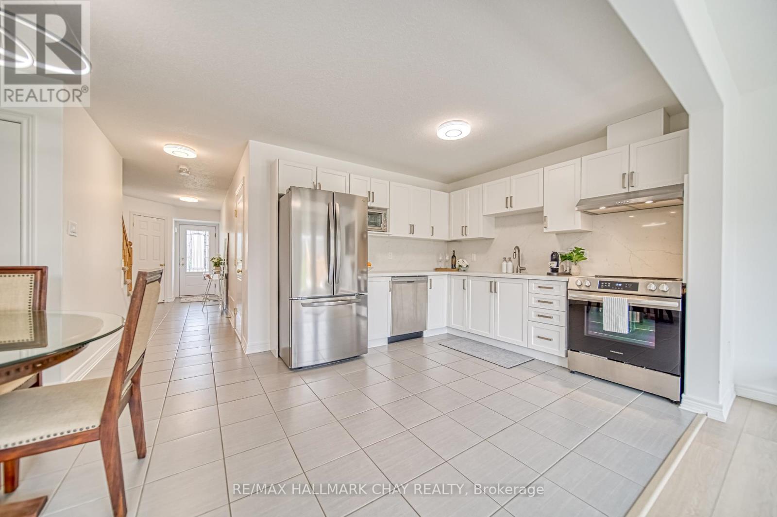 145 Hutchinson Drive, New Tecumseth, Ontario  L9R 0P6 - Photo 6 - N11887065