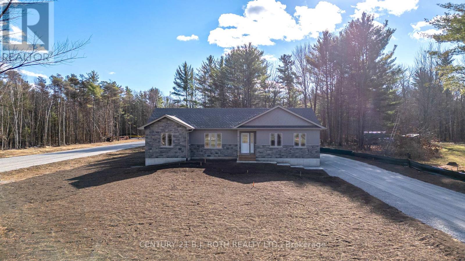 6121 Concession B C Road, Ramara, Ontario  L3V 0L7 - Photo 2 - S11887032