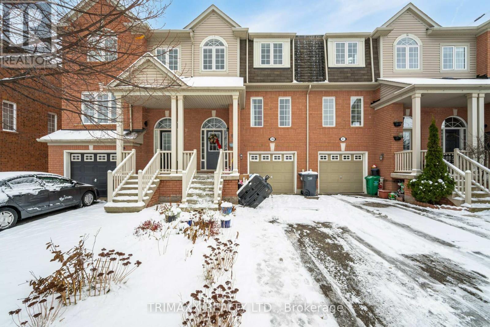 39 Decker Hollow Circle, Brampton, Ontario  L6X 0K9 - Photo 2 - W11887046