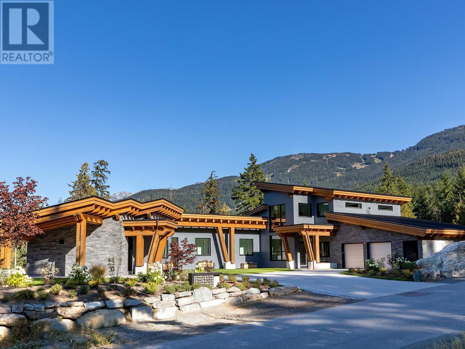 1600 Southlands Lane, Whistler, British Columbia V8E 0A2 - Photo 2 - R2949587