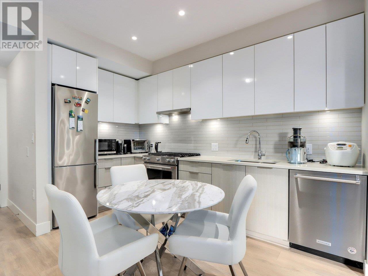 Listing Picture 19 of 25 : 210 8508 RIVERGRASS DRIVE, Vancouver / 溫哥華 - 魯藝地產 Yvonne Lu Group - MLS Medallion Club Member