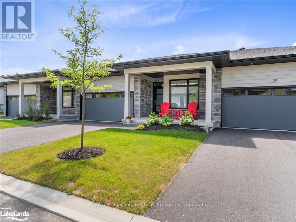 27 JACK STREET, Huntsville, Ontario