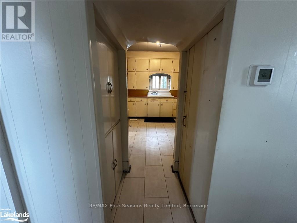 563 7th Avenue, Hanover, Ontario  N4N 2J8 - Photo 11 - X11823091