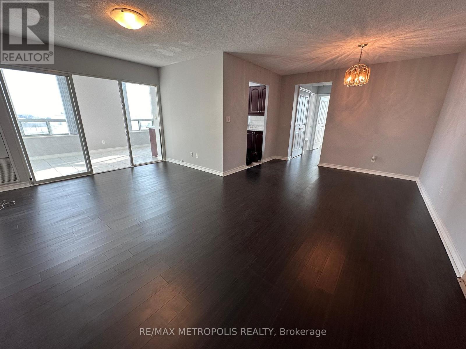 1733 - 68 Corporate Drive, Toronto, Ontario  M1H 3H3 - Photo 3 - E11887176