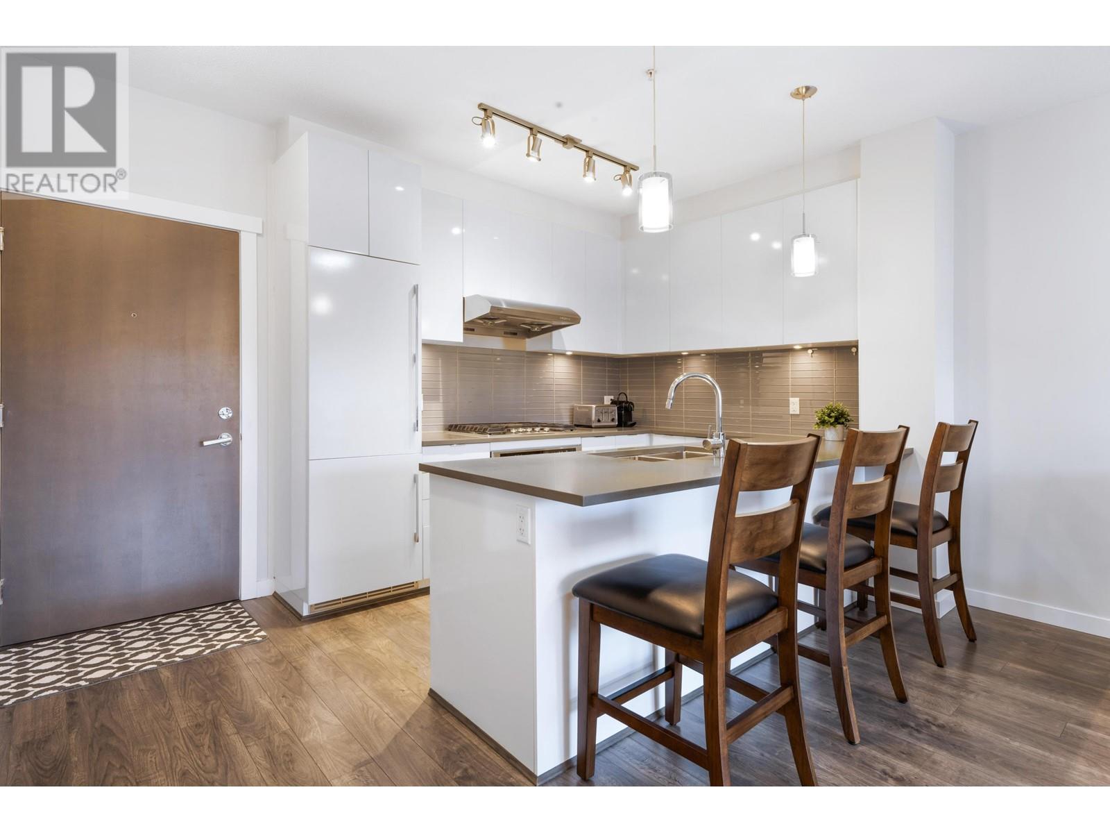 Listing Picture 8 of 37 : 327 9311 ALEXANDRA ROAD, Richmond / 烈治文 - 魯藝地產 Yvonne Lu Group - MLS Medallion Club Member