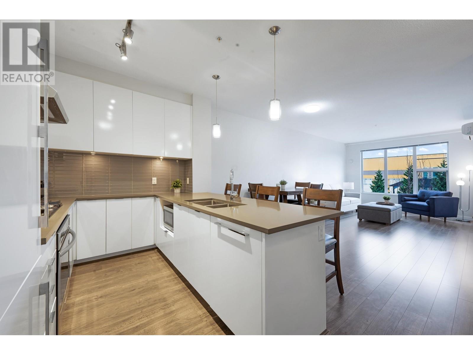 Listing Picture 9 of 37 : 327 9311 ALEXANDRA ROAD, Richmond / 烈治文 - 魯藝地產 Yvonne Lu Group - MLS Medallion Club Member